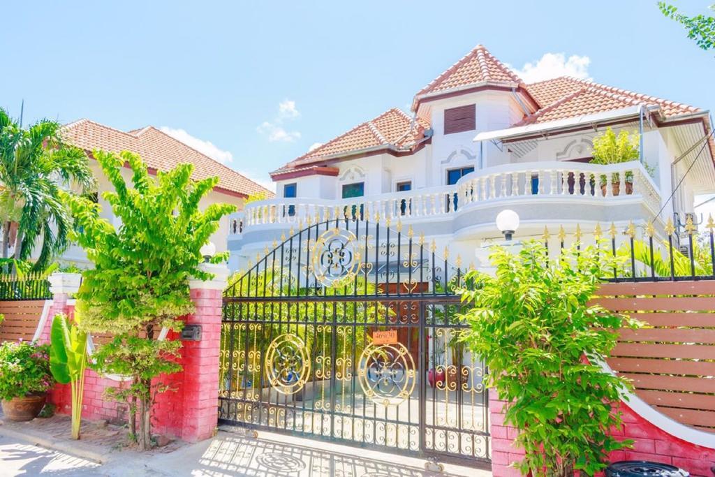 Ratana Villa - Pattaya Holiday House Walking Street 7 Bedrooms מראה חיצוני תמונה